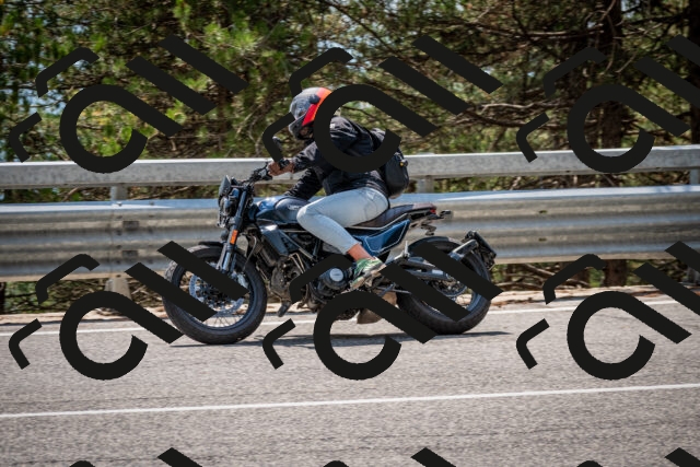 202508161357-DSC_5900_c2