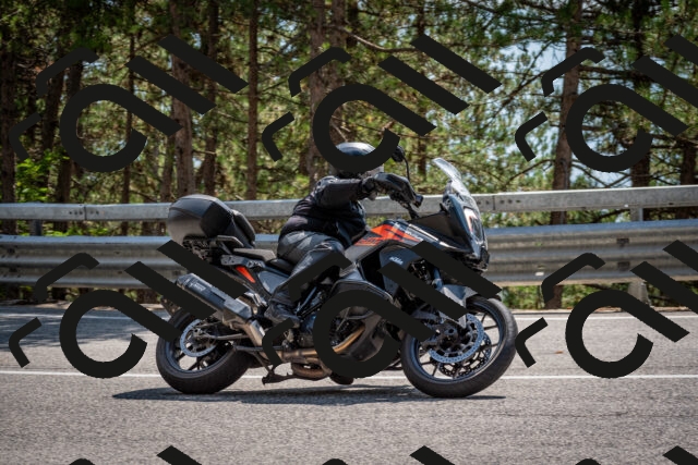 202508161442-DSC_6023_c2