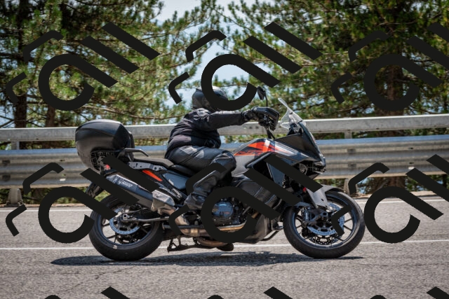 202508161442-DSC_6024_c2