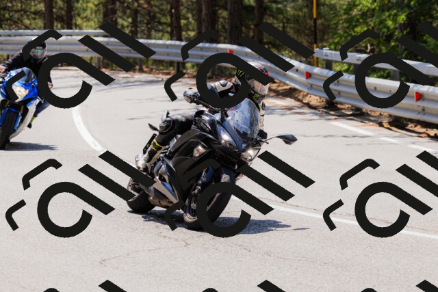 202508171232-_04A3502_c3