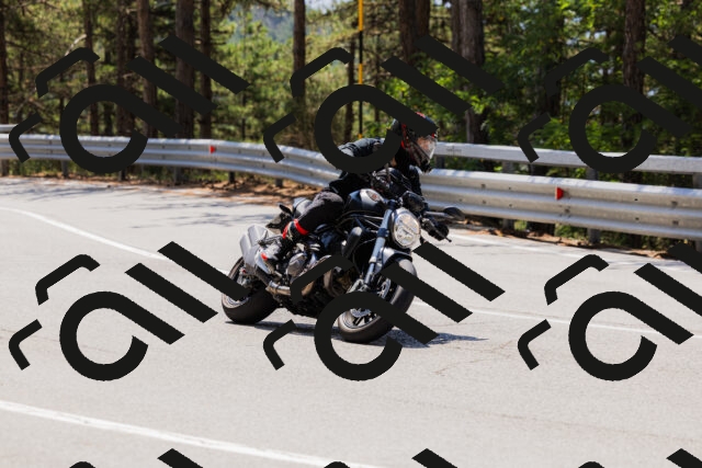 202508171235-_04A3532_c3