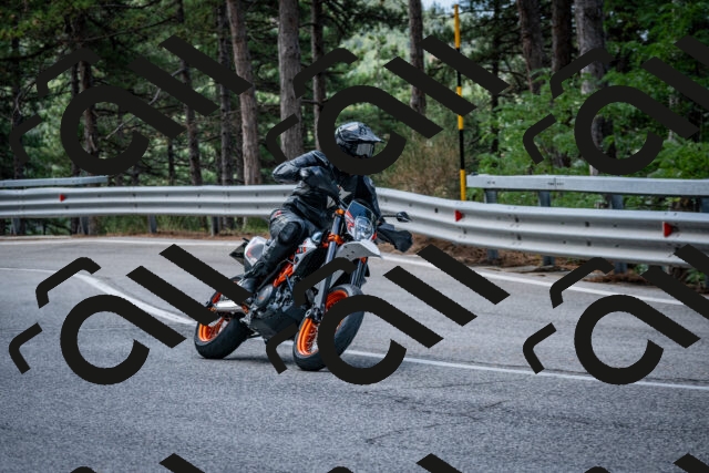 202508231111-DSC_6497_c2