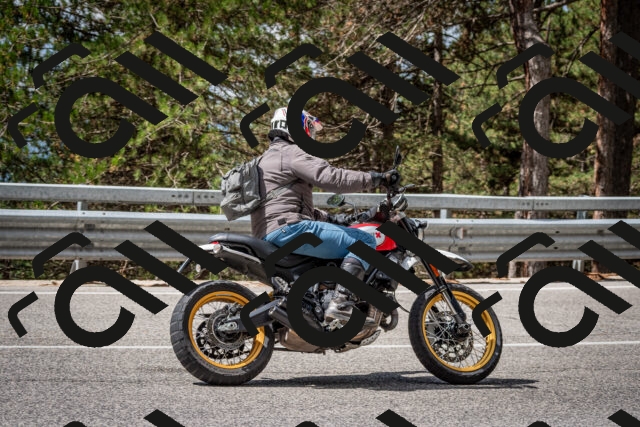 202508231135-DSC_6571_c2