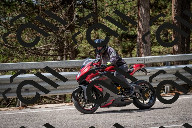 202508231202-DSC_6725_c2