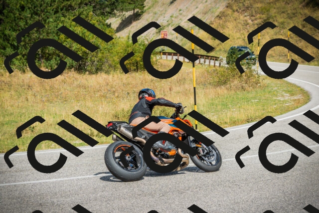 202508231155-DSC09448_c1_