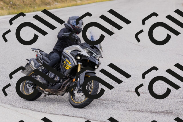 202508231057-_04A5211_c3