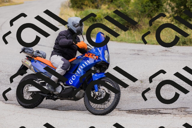 202508231058-_04A5218_c3