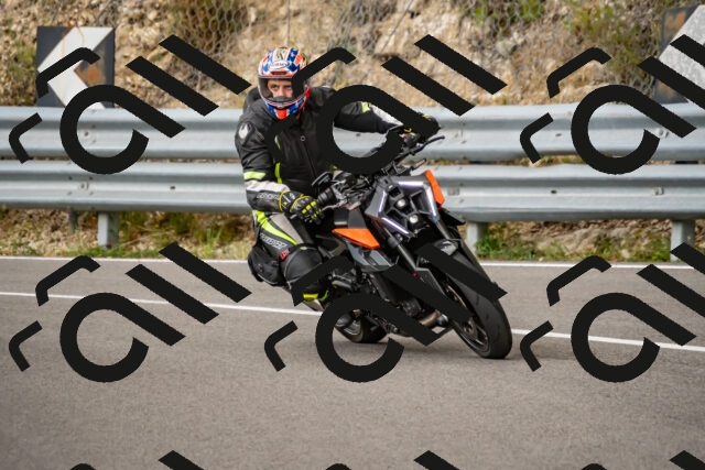 202508231353-_DSC6013_d2_