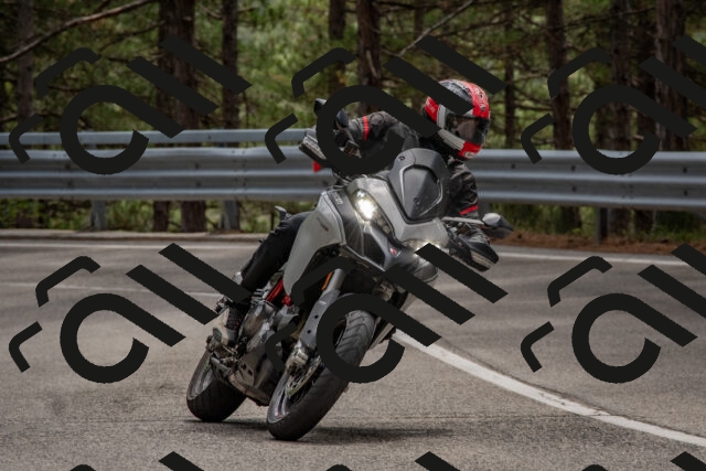 202508231332-DSC_7007_c4_