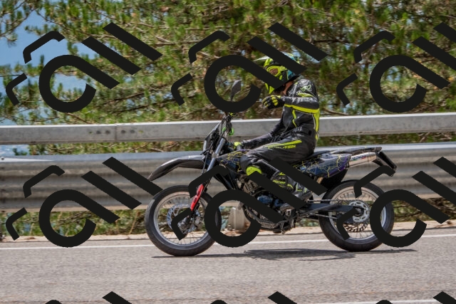 202508231337-DSC_7025_c4_