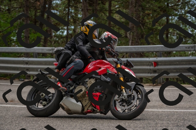 202508231351-DSC_7074_c4_