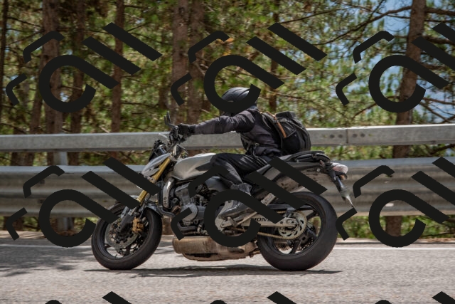 202508231428-DSC_7168_c4_