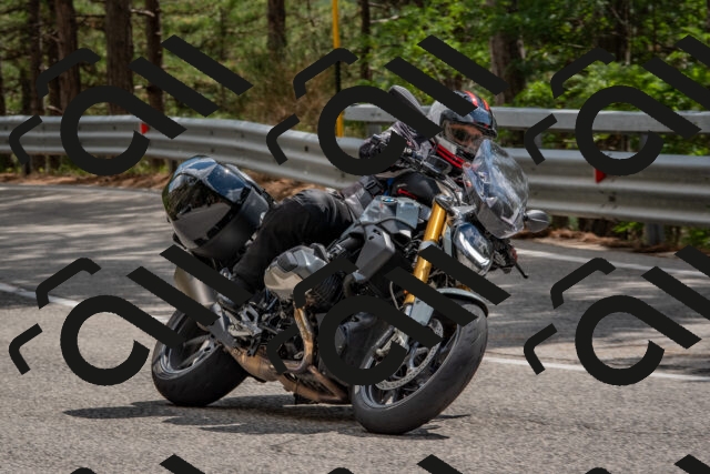 202508231436-DSC_7201_c4_