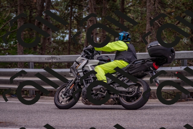 202508231443-DSC_7238_c4_