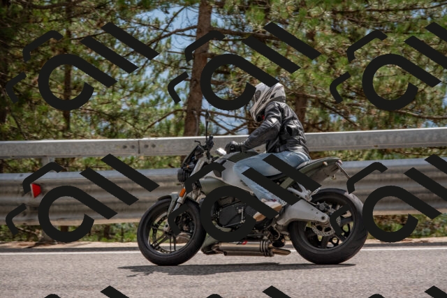 202508231527-DSC_7389_c4_