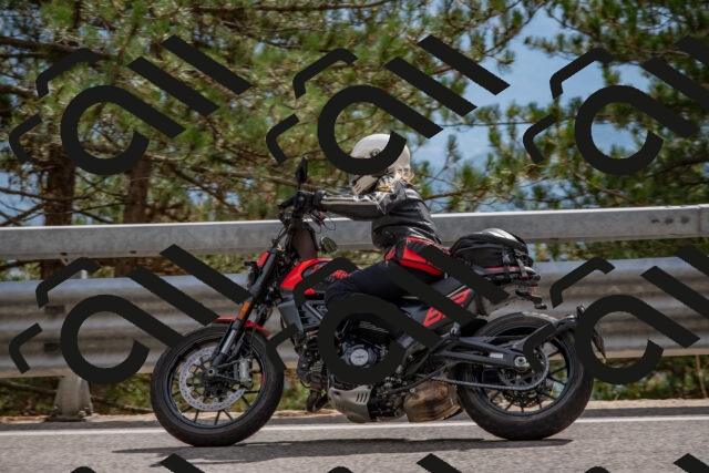 202508231540-DSC_7471_c4_