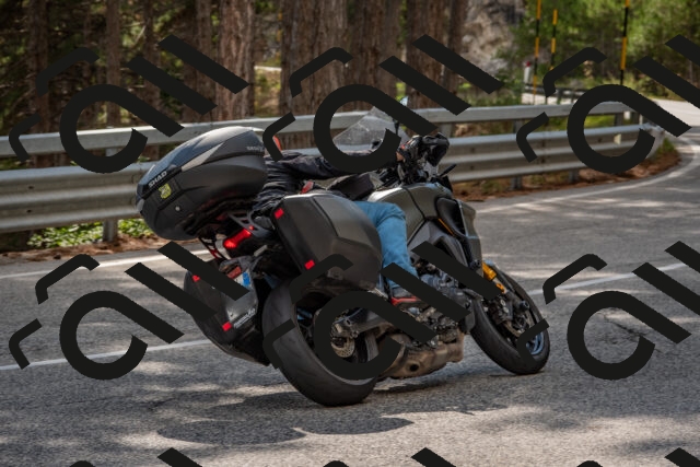 202508231549-DSC_7510_c4_