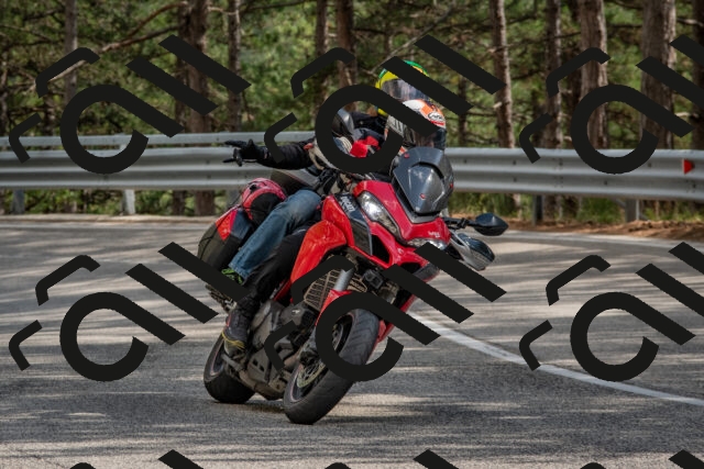 202508231600-DSC_7534_c4_