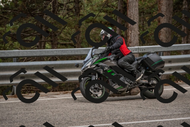 202508231623-DSC_7596_c4_