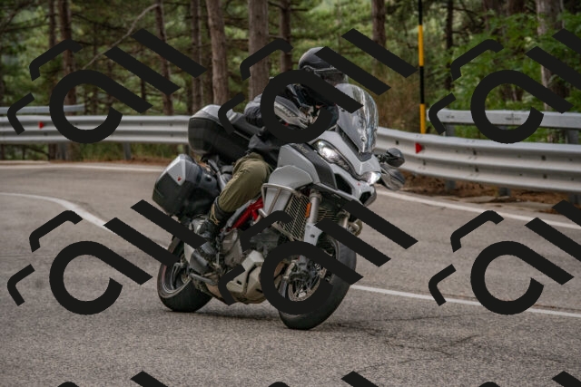 202508231627-DSC_7616_c4_