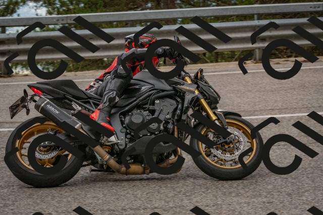 202508231629-DSC_7636_c4_