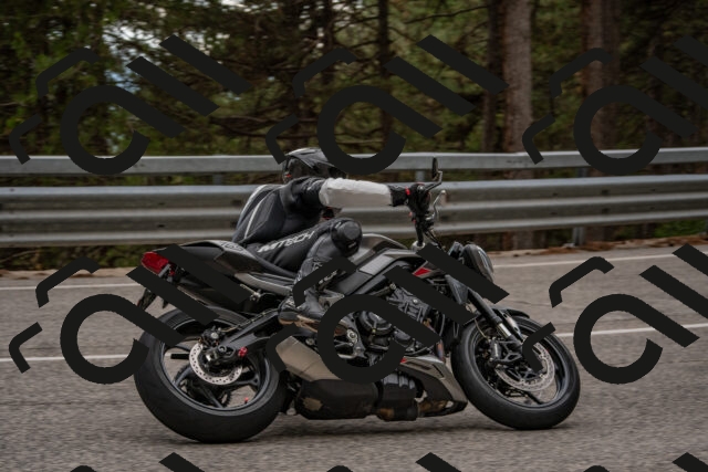 202508231645-DSC_7680_c4_