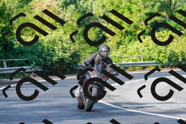 20250823095147_-R026894_r2