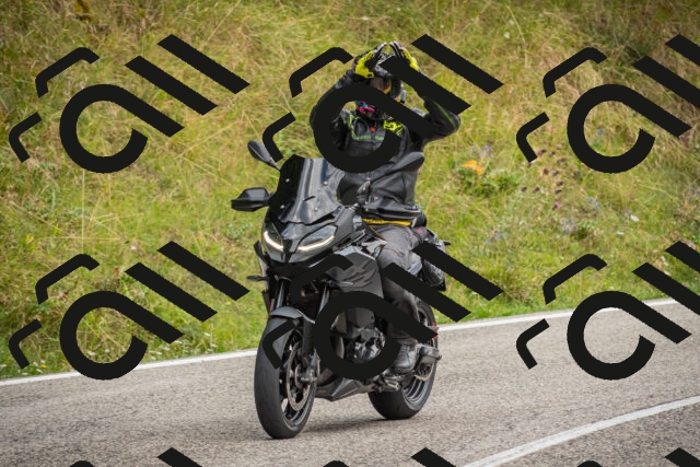 20250830110356-_5008283_am_