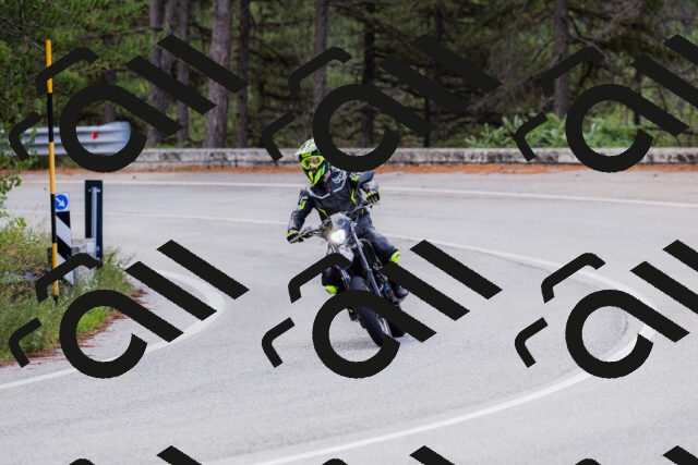 202508301050-_04A5430_c3