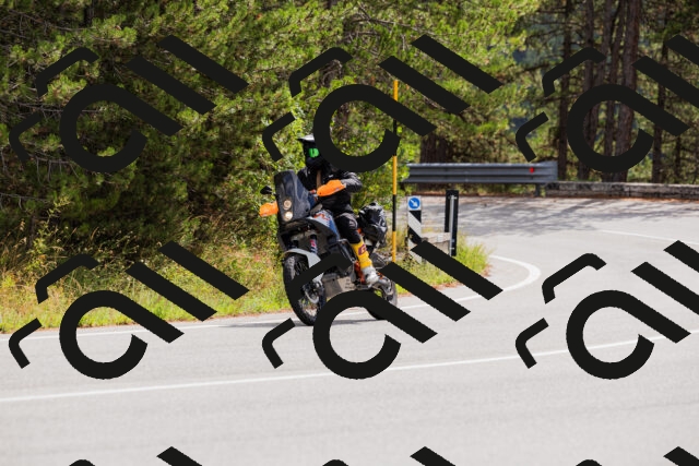 202508301131-_04A5466_c3