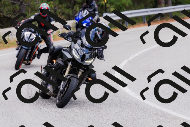 202508301135-_04A5491_c3