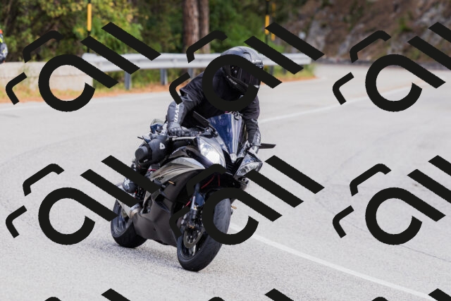 202508301159-_04A5523_c3