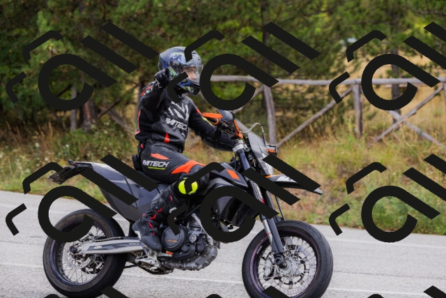 202508301159-_04A5527_c3