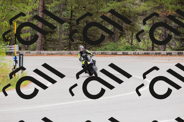 202508301209-_04A5529_c3