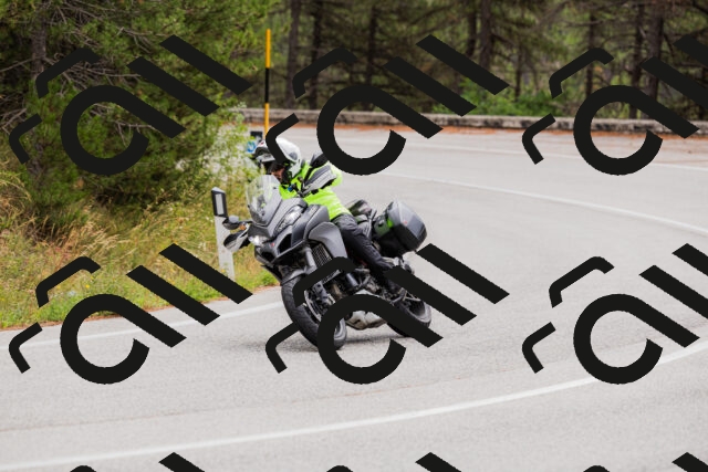 202508301214-_04A5557_c3