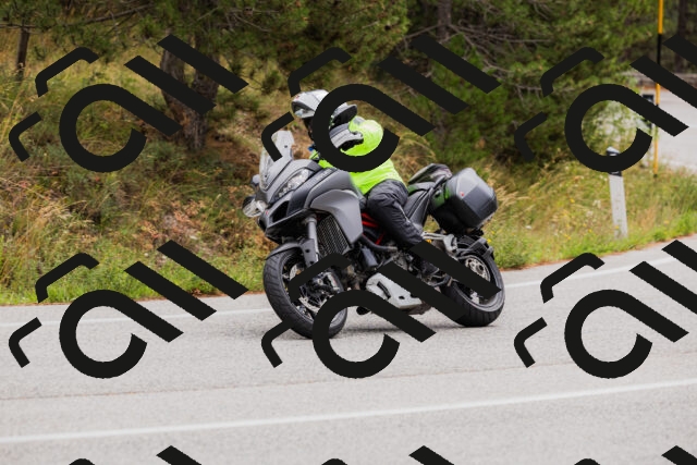 202508301214-_04A5558_c3