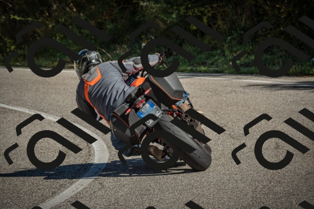 20250831102840-_5008542_am_