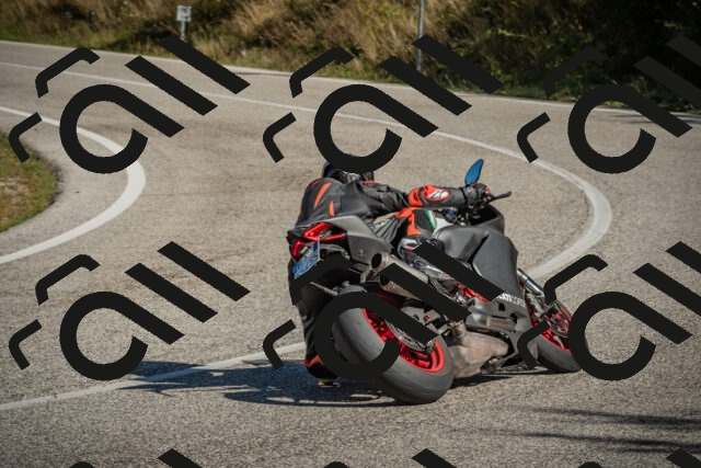 20250831102947-_5008552_am_