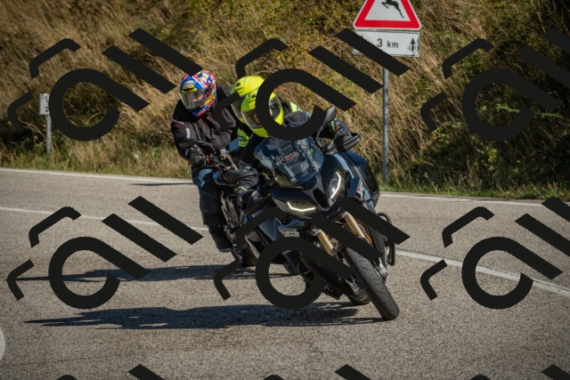 20250831103807-_5008632_am_