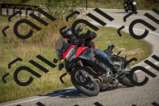 20250831112201-_5009157_am_