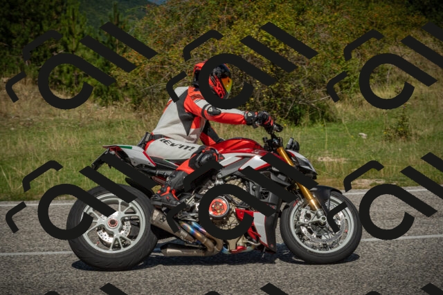 20250831114025-_5009398_am_