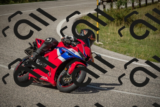 20250831114643-_5009522_am_