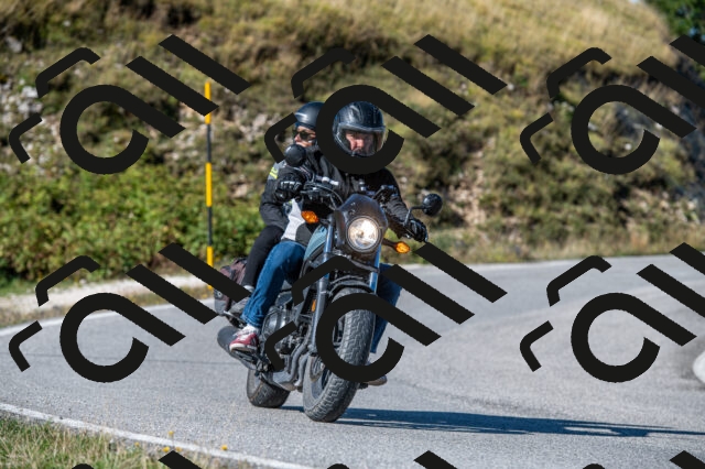 202508311002-M22_7998_m2_