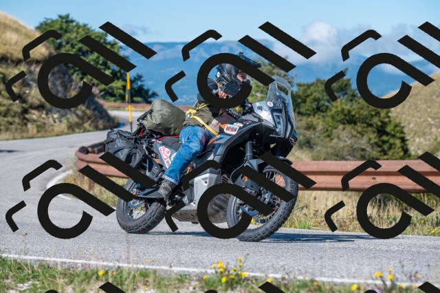 202508311014-M22_8006_m2_