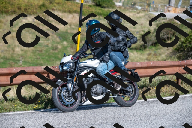 202508311015-M22_8012_m2_