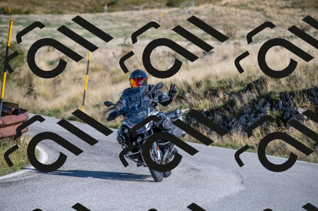 202508311022-M22_8022_m2_