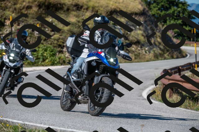 202508311040-M22_8040_m2_