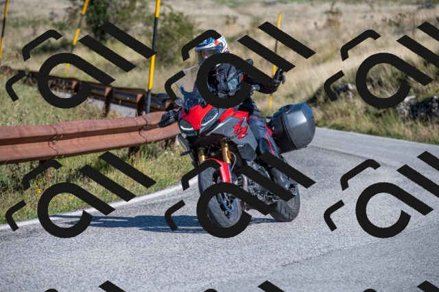 202508311044-M22_8048_m2_