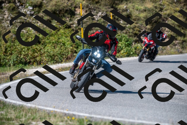 202508311044-M22_8052_m2_