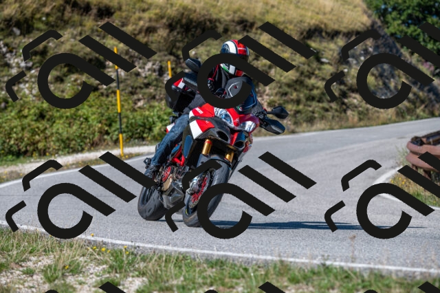 202508311044-M22_8055_m2_